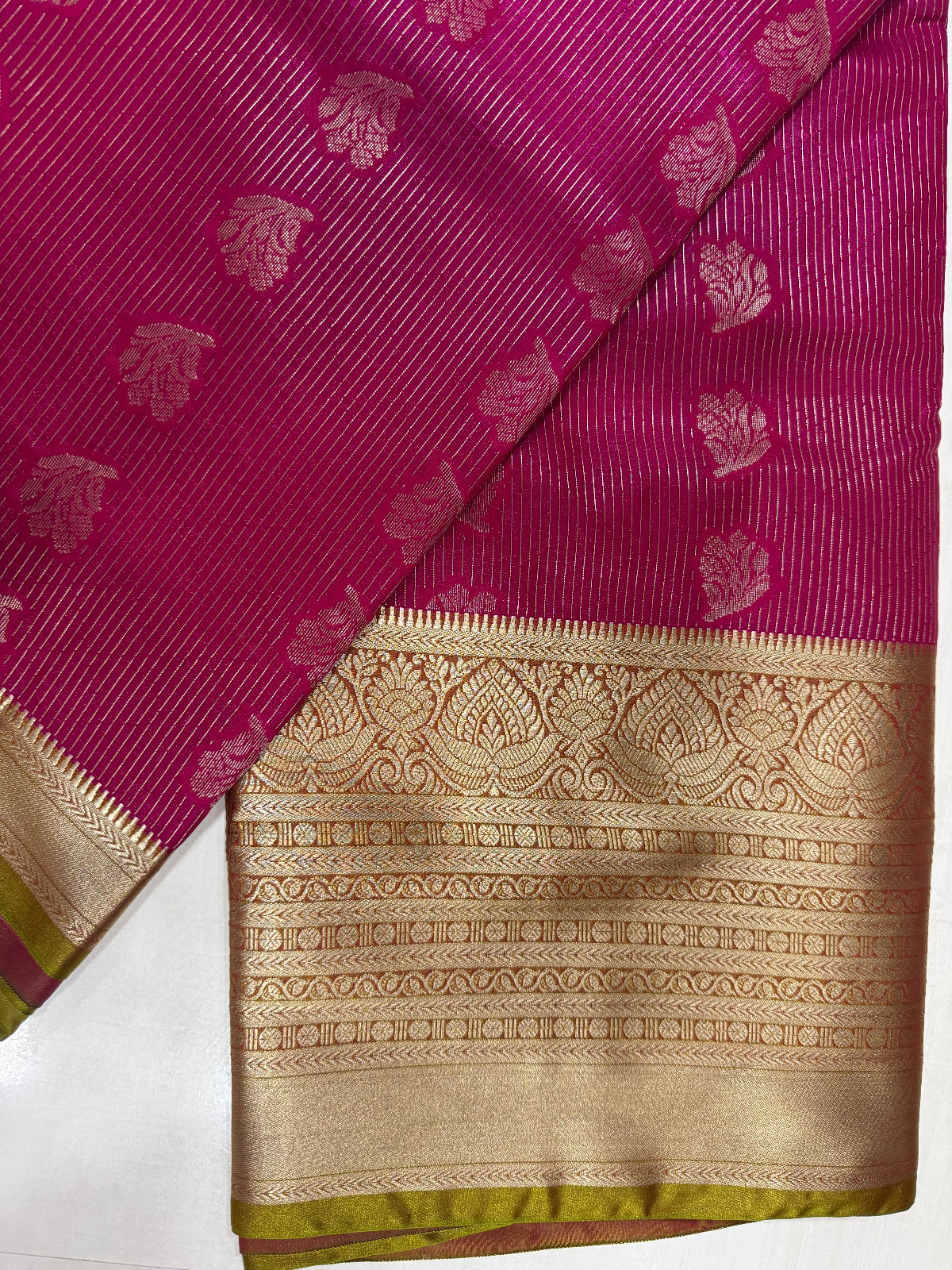 Vibrant pink & Magenta Chanderi Silk Saree - D00047