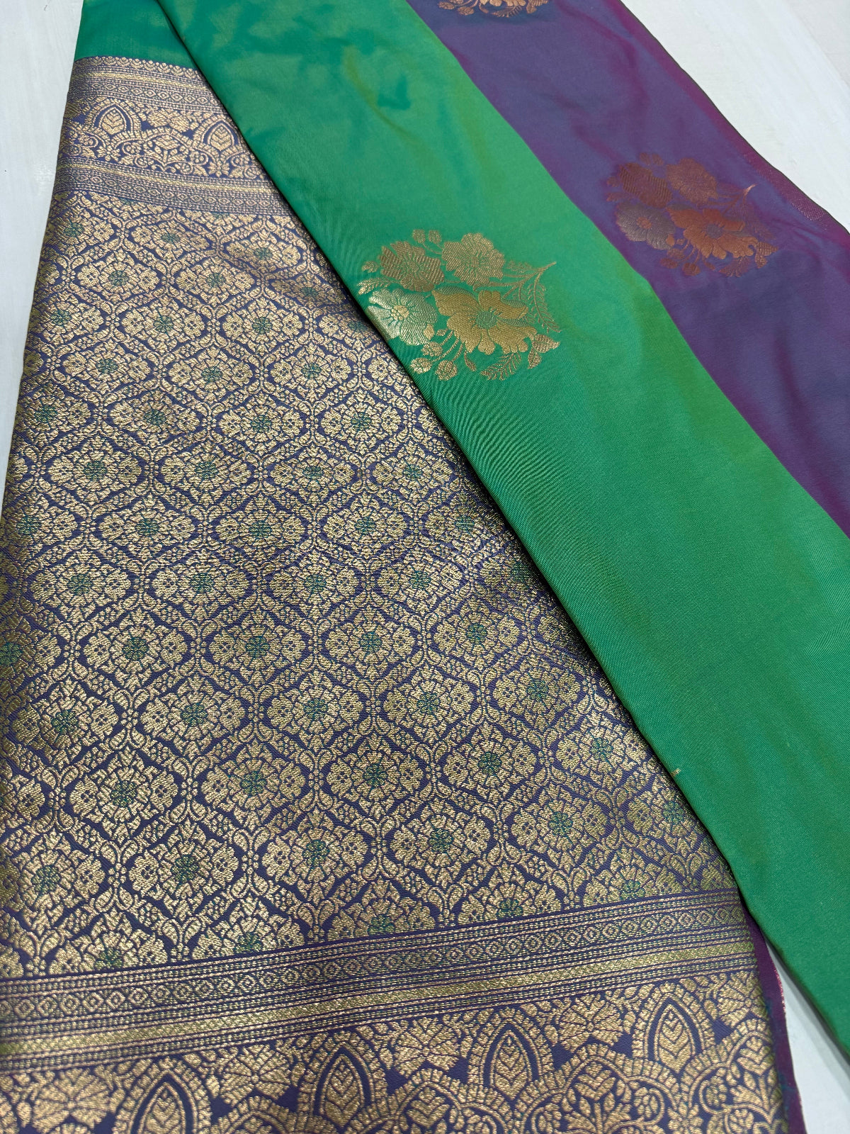 Dual-Tone Banarasi Soft Silk Saree - D00034