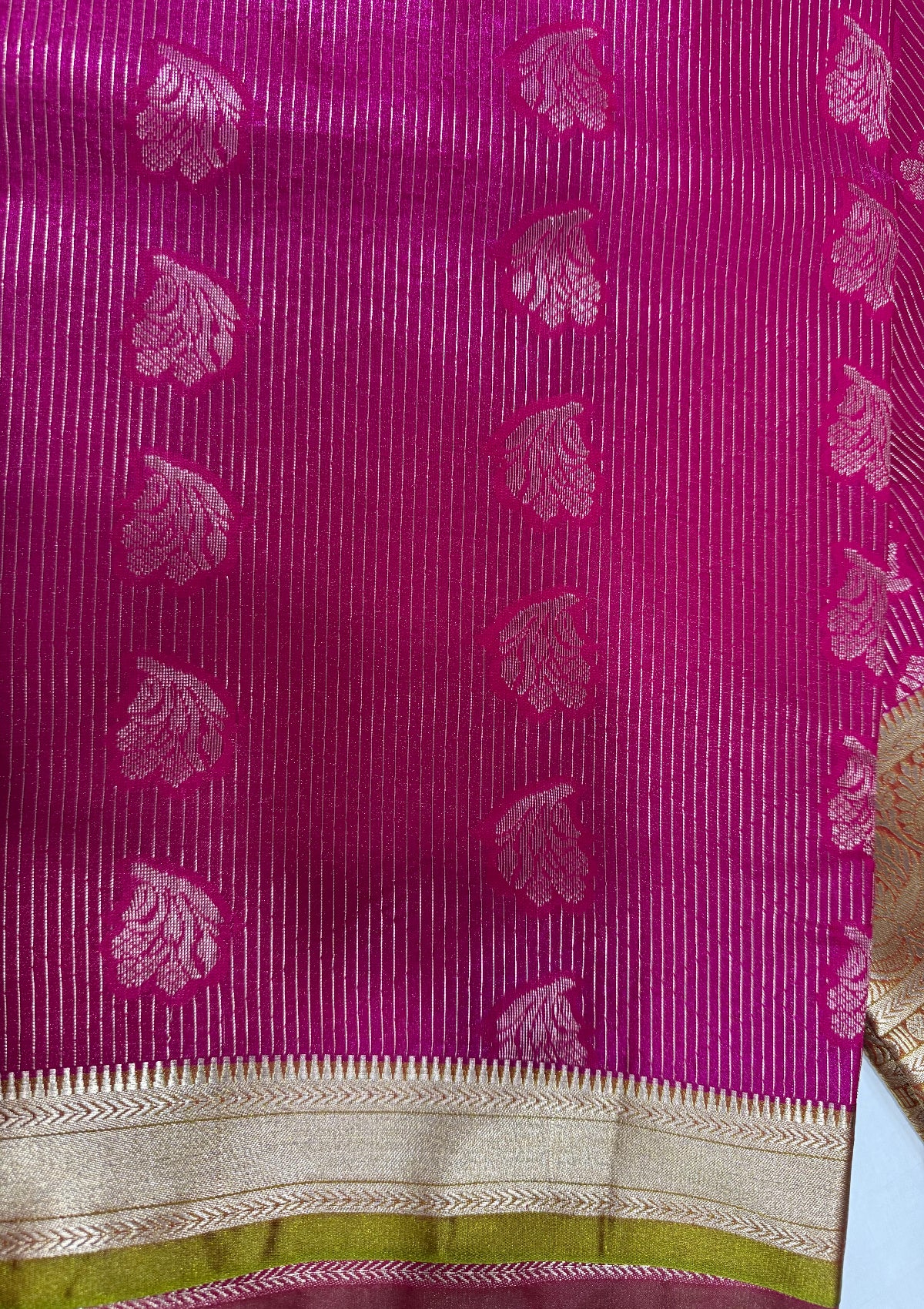 Vibrant pink & Magenta Chanderi Silk Saree - D00047