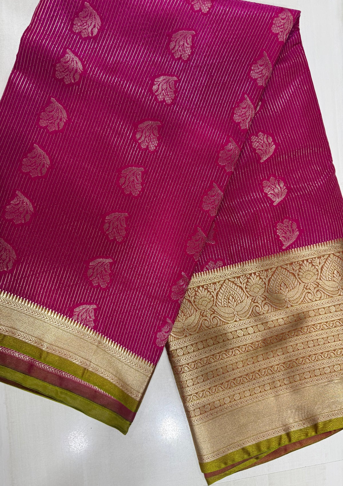 Vibrant pink & Magenta Chanderi Silk Saree - D00047