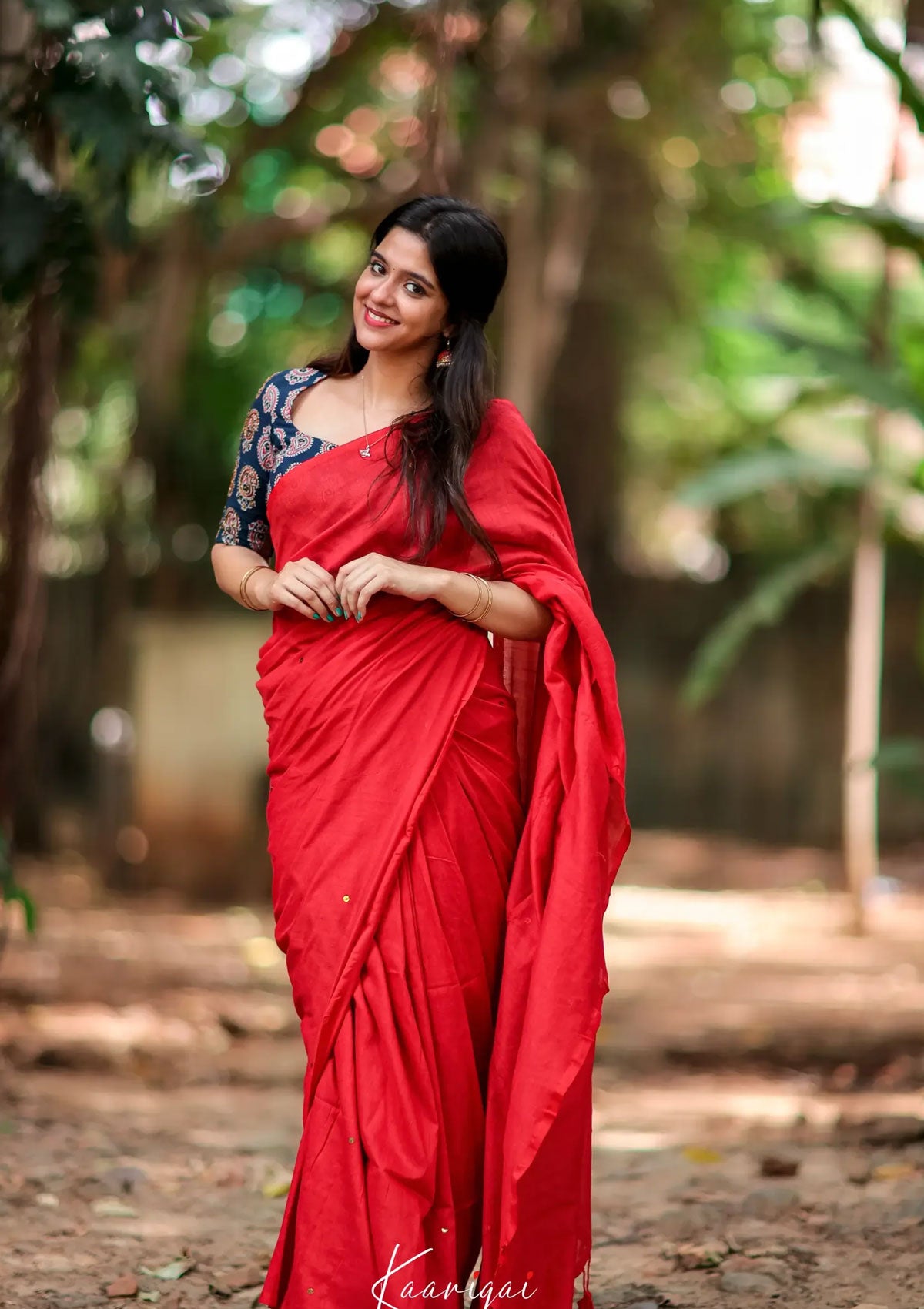 Azhagi- Red Cotton Saree