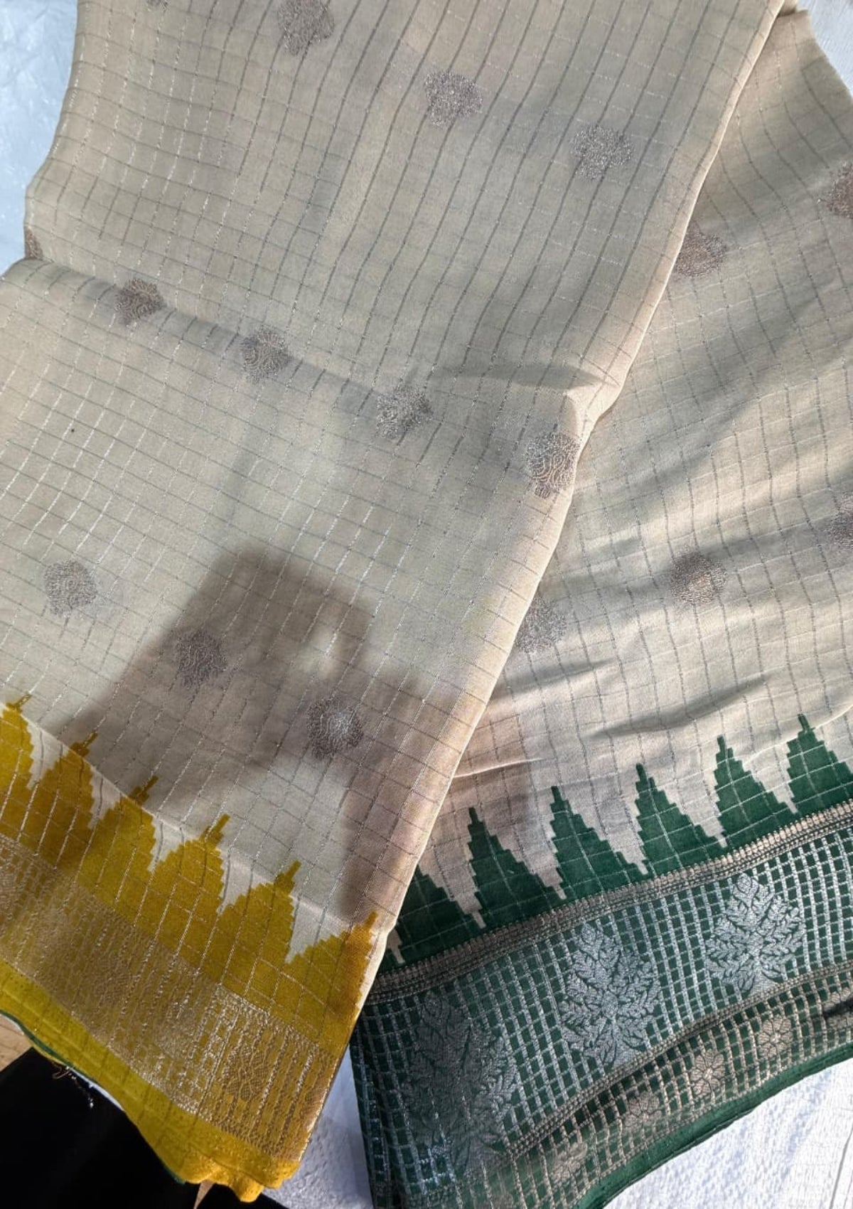 Beige Gold Checkered Saree with Contrast Temple Borders & Woven Zari Accents - D00037