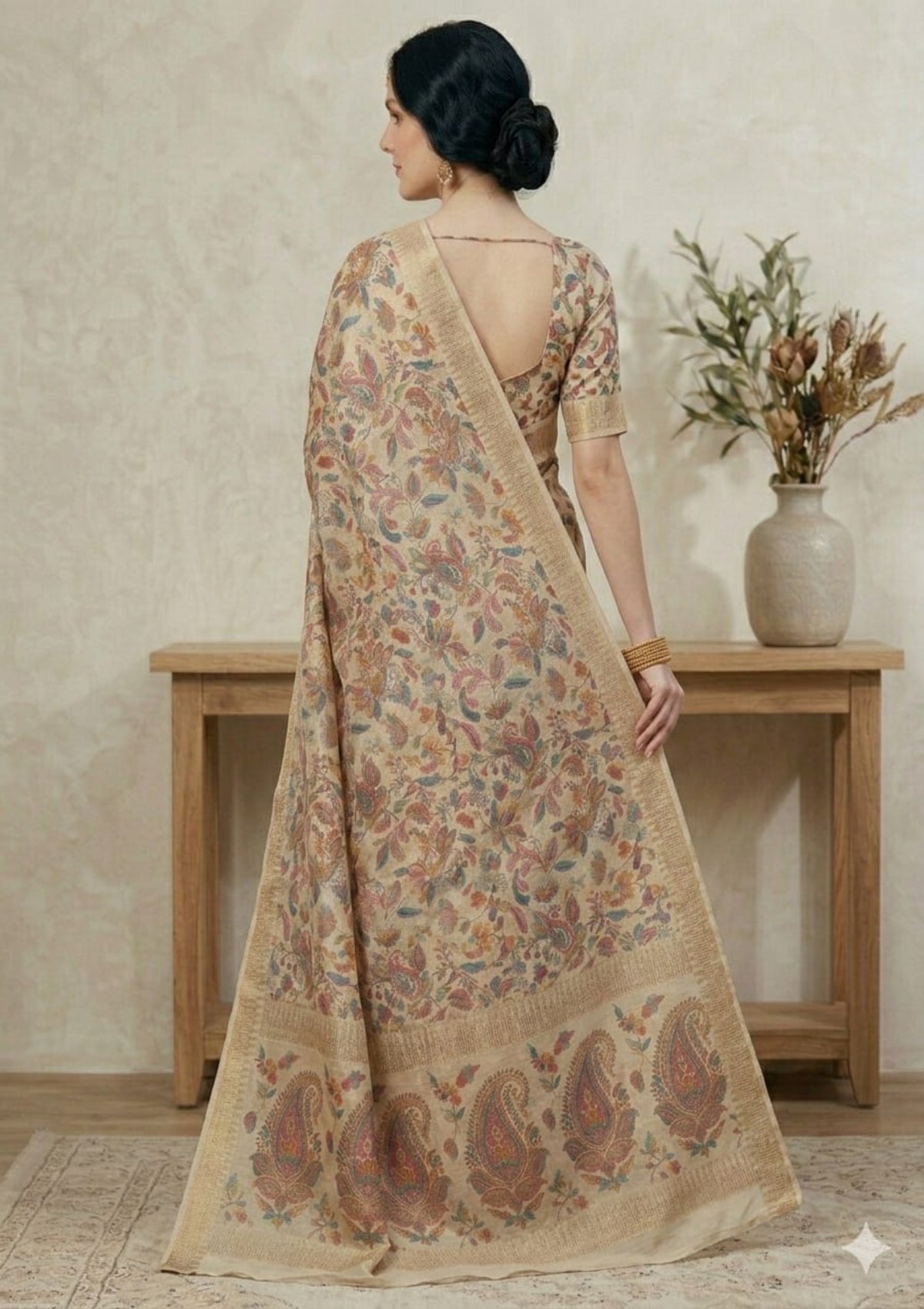 Ivory Floral & Paisley Georgette Saree - D00043