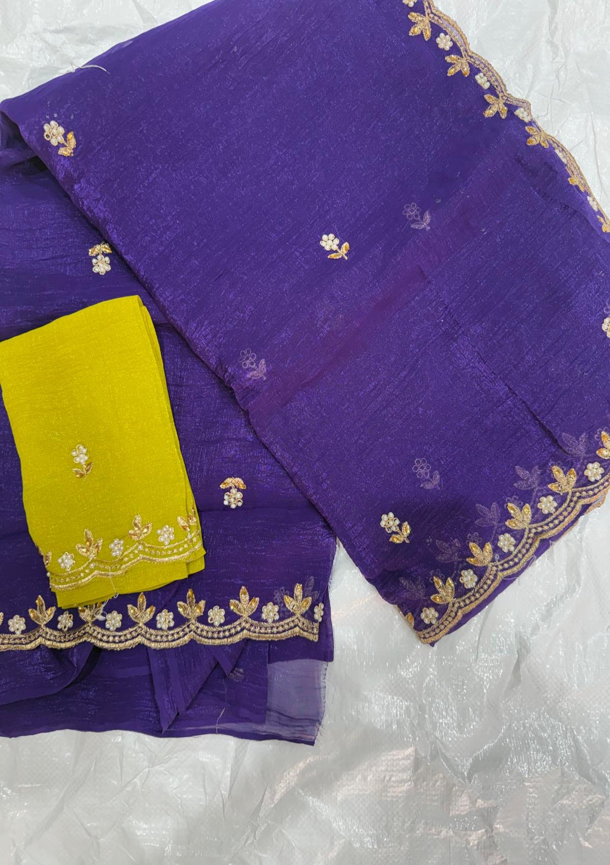 Cut-Work Saree with Scalloped Embroidery and Chartreuse Silk Blouse - D00053