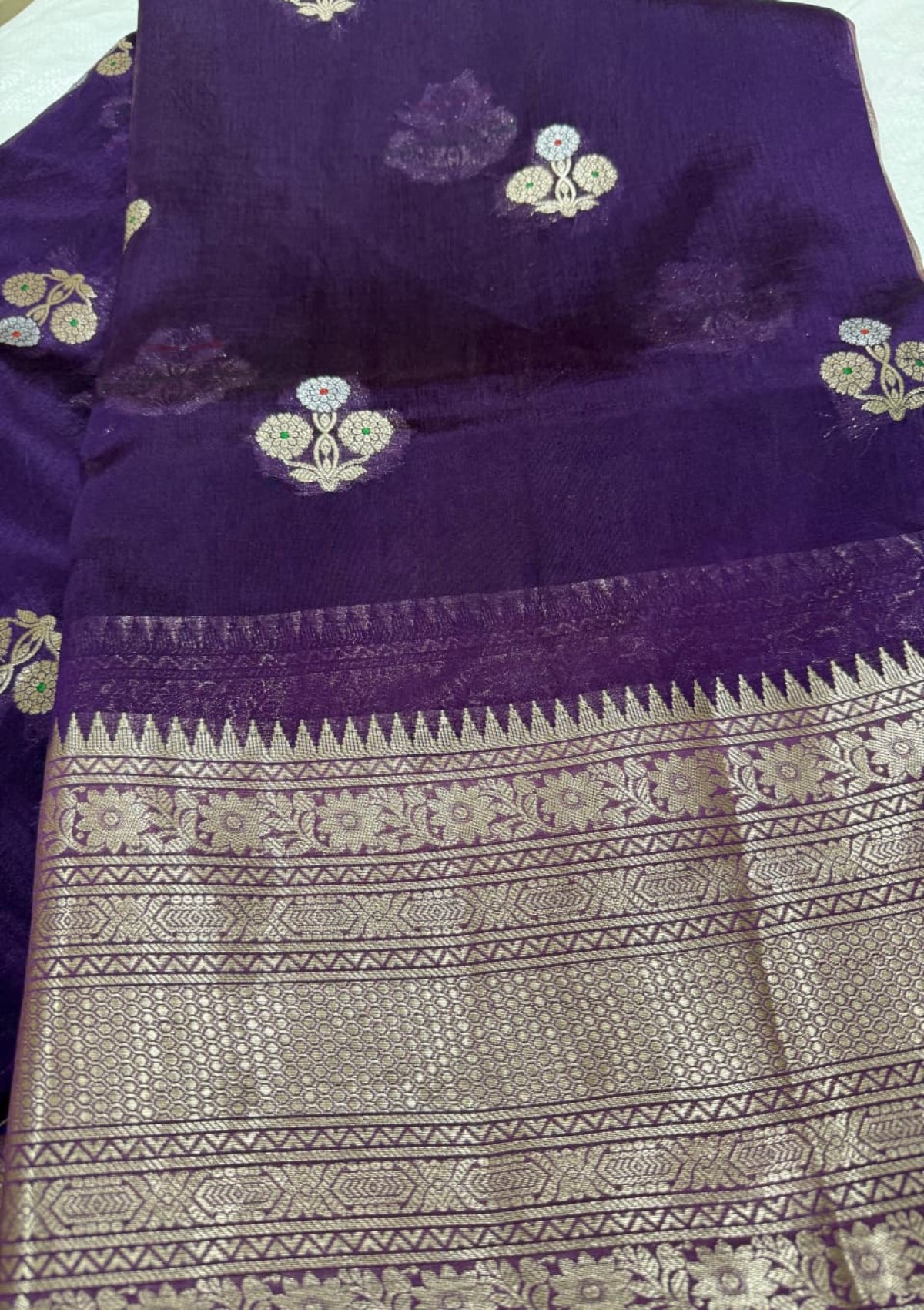 Antique Gold Zari Weaving and Designer Border - D00026