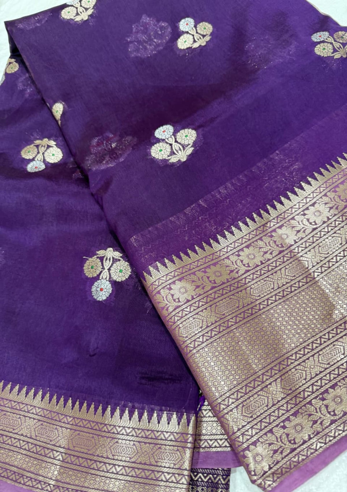 Antique Gold Zari Weaving and Designer Border - D00026