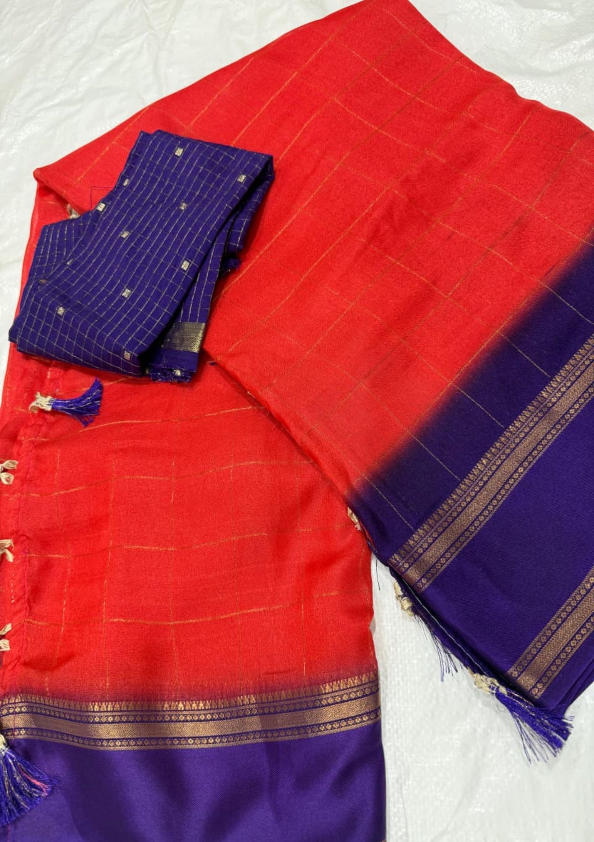 Royal Magenta & Forest Green Banarasi Soft Silk Saree with Antique Gold Zari Floral Jaal and Tassels - D00025